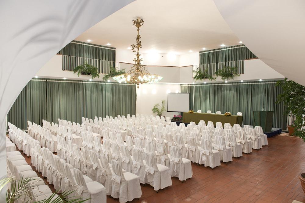 Ostuni A Mare Hotel Exterior photo